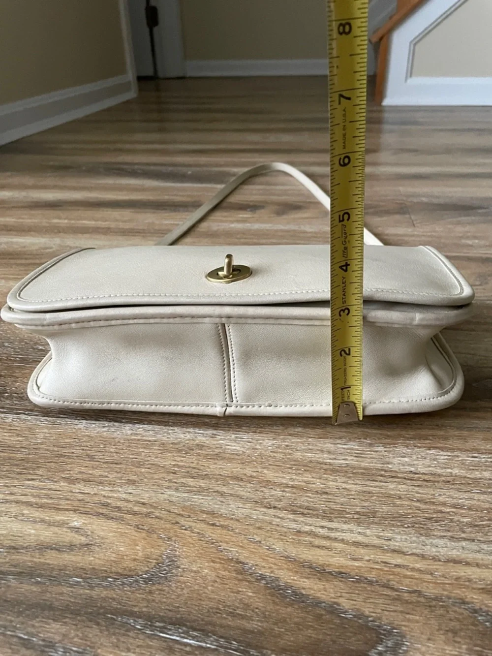 Coach Vintage Turnlock Shoulder Bag in Bone - Picture 11 of 16